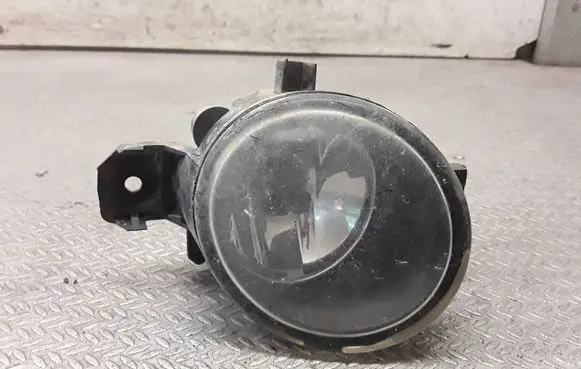 Nissan X-Trail T30 Front fog light 89210439