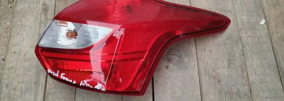 Ford Focus Rear/tail lights BM5113404A
