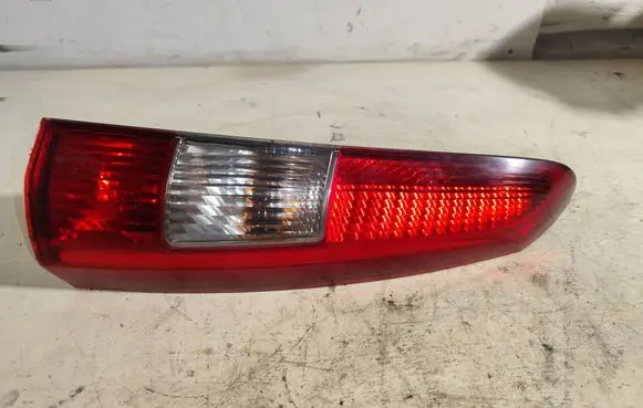Volvo V70 Rear/tail lights 9154494