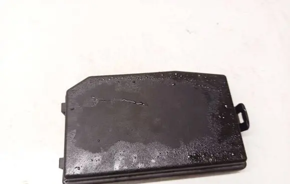 Jaguar X-Type Fuse box cover 