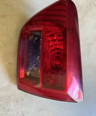 Peugeot 4007 Tailgate rear/tail lights 1146379R