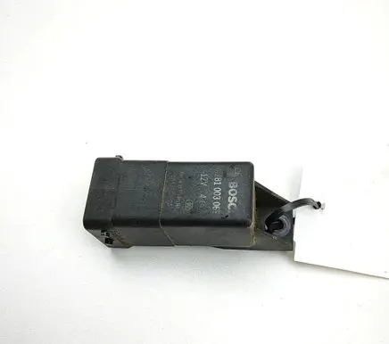 Mitsubishi L200 Glow plug pre-heat relay 0281003069 1860C331