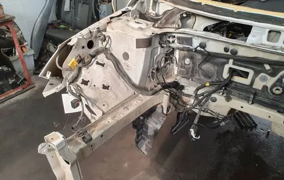 Peugeot 308 Front quarter panel EWP