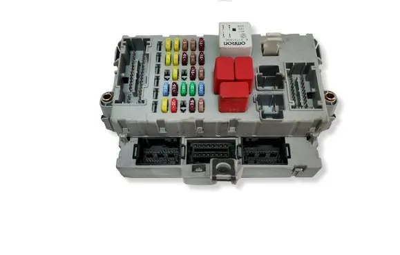 Fiat Punto (188) Fuse module 406626