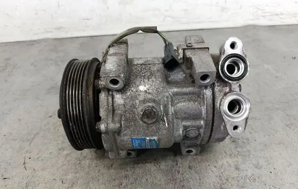 Volvo V50 Air conditioning (A/C) compressor (pump)