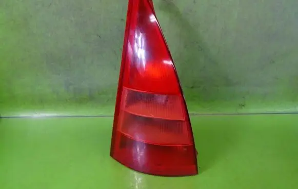 KIA Carens II Rear/tail lights