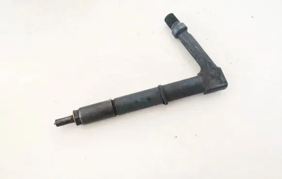 Nissan Almera Tino Fuel injector