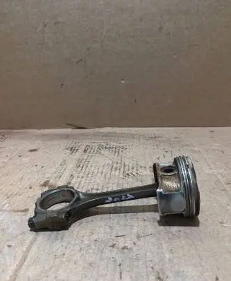 Toyota Aygo AB10 Piston with connecting rod 40021