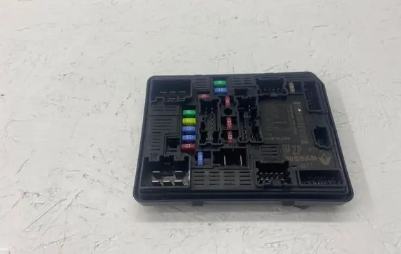Nissan Juke II F16 Fuse module 284B76LA0B