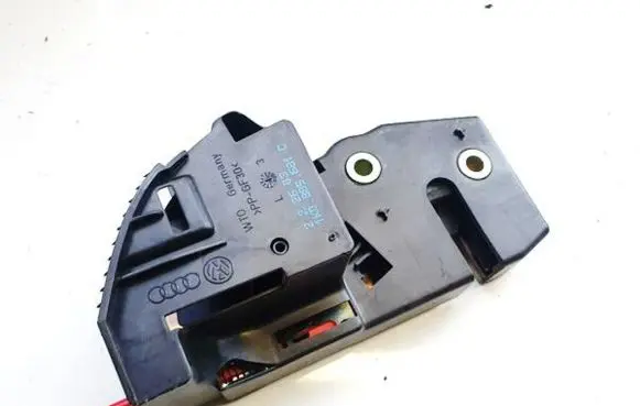 Audi A3 S3 8P Seat back rest lock catch 1k0885681c