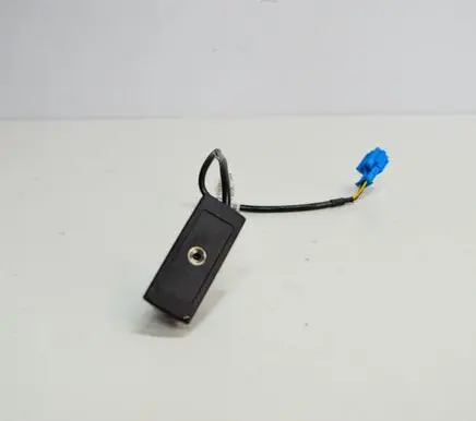 Mercedes-Benz C W204 AUX in-socket connector 