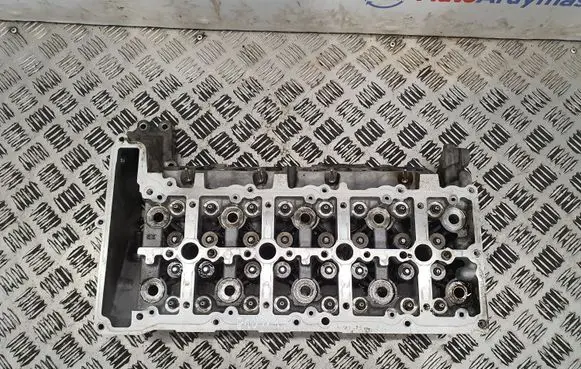 BMW 5 F10 F11 Engine head 11127810463 7810465