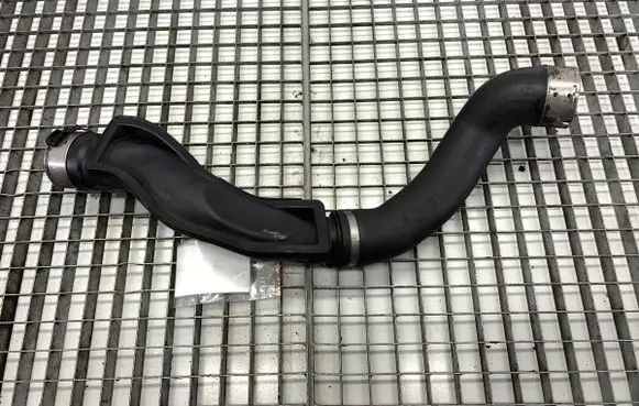 Intercooler hose/pipe