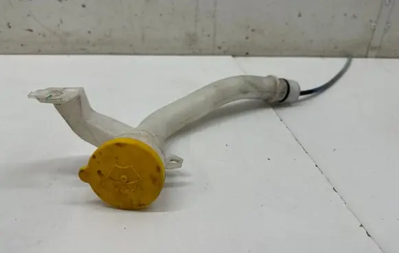 Renault Arkana Window washer liquid tank fill tube 