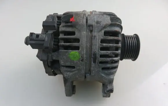 Volkswagen Polo III 6N 6N2 6NF Generator/alternator 0124315005 037903025L