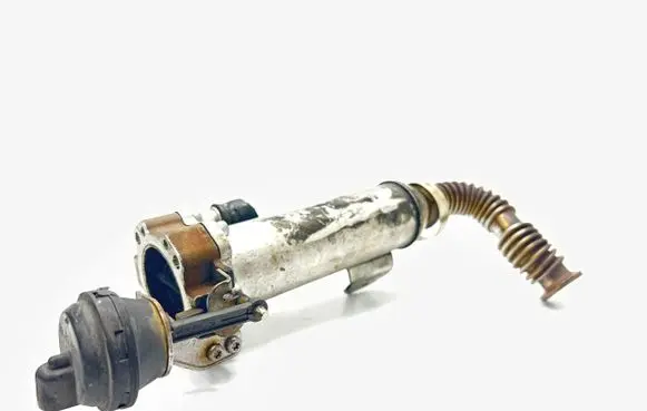 Volvo XC60 EGR valve cooler 880765R 880172N D5244T5