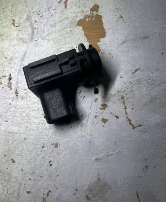 BMW 3 E90 E91 Air quality sensor 913660701