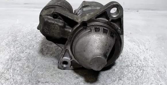 Nissan Almera N16 Starter motor 233009F661