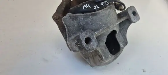 Audi A4 S4 B8 8K Engine mount bracket 8R0199381