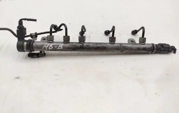 Mercedes-Benz B W245 Fuel main line pipe A6400701295 10275544 2006426