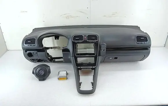 Volkswagen Golf VI Dashboard