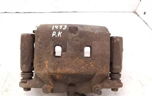Nissan X-Trail T32 Front brake caliper