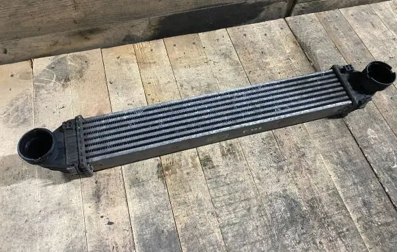 Mercedes-Benz A W169 Intercooler radiator a1695000000 1695000000