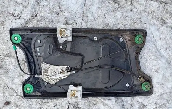 Land Rover Discovery 3 - LR3 Sliding door window regulator with motor 994730 D2R5A