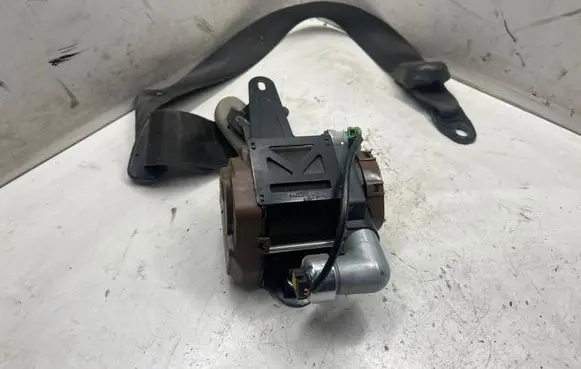 Opel Antara Front seatbelt 0435137