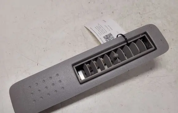 Toyota Avensis Verso Rear air vent grill 4362044030
