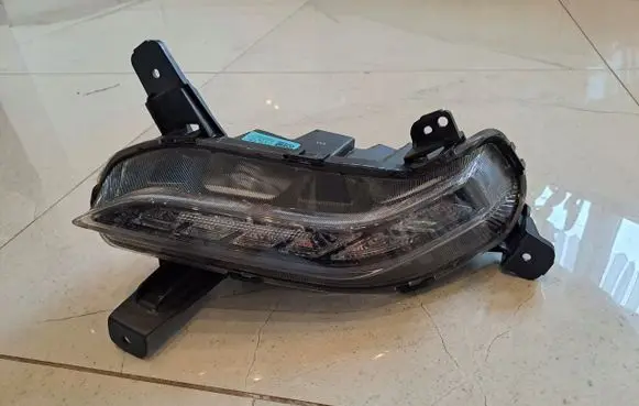 Hyundai i30 LED Daytime headlight 92208G4210