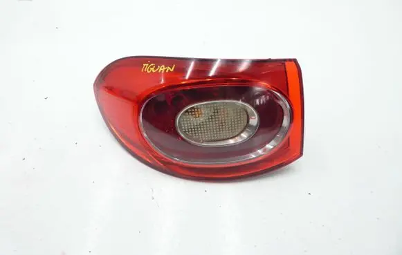 Volkswagen Tiguan Rear/tail lights 5N0945095H