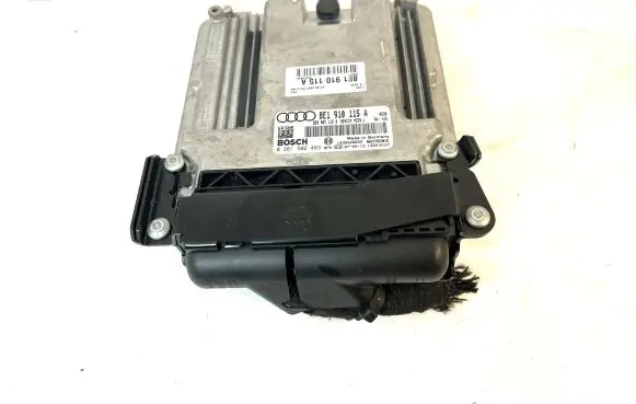 Audi A4 S4 B7 8E 8H Engine control unit/module 8E1910115A 0261S02463