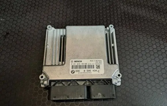 BMW X1 E84 Engine control unit/module 0281016106 8506434