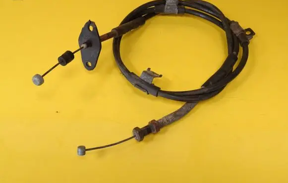 Hyundai Accent Throttle cable 
