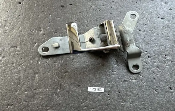 Mitsubishi Pajero Front door interior handle MB177676