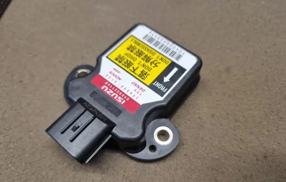 Isuzu D-Max ESP acceleration yaw rate sensor 8980763381 1745006100