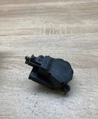 Ford Focus Air flap motor/actuator 1S7H19E616AA