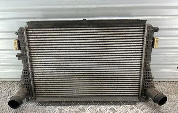 Volkswagen PASSAT B7 Intercooler radiator 3C0145805AK