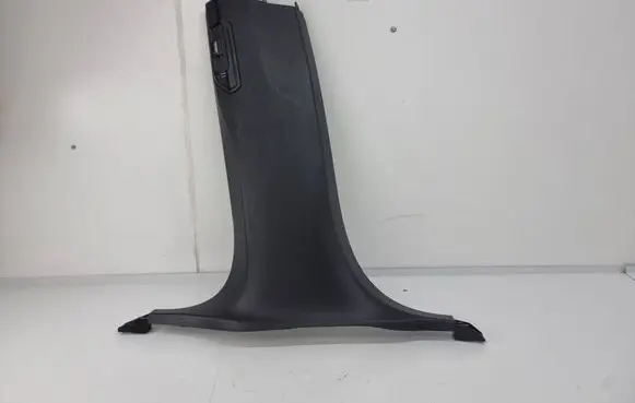 BMW X7 G07 (B) pillar trim (bottom) 7496417