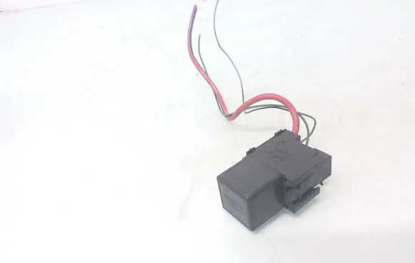 BMW 7 E38 Other relay 8350358