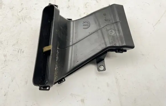 Jeep Grand Cherokee WL Cabin air duct channel 68405521AF