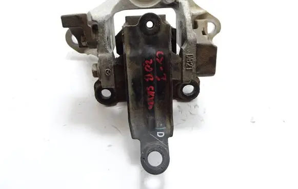 Mazda CX-3 Gearbox mounting bracket asdf