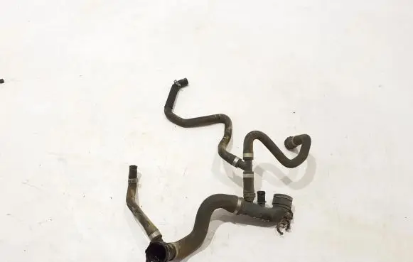 Volvo XC90 Engine coolant pipe/hose 32224775