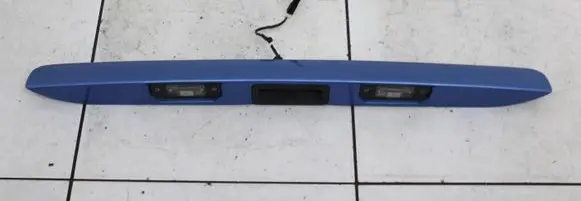 Ford C-MAX I Trunk door license plate light bar 