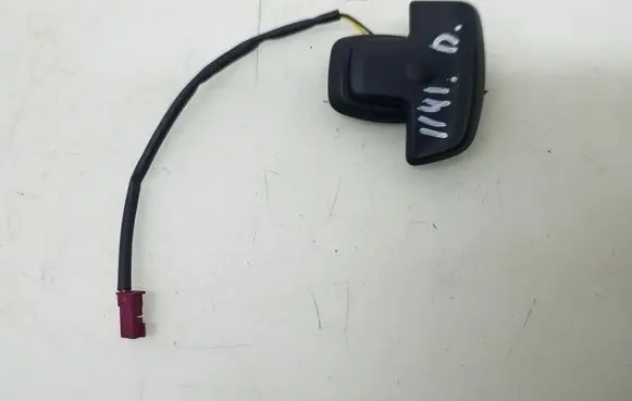 Mercedes-Benz C W204 Gear shift switch/knob A2048703358