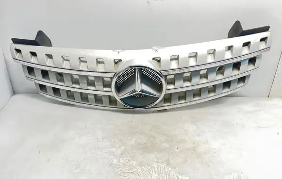 Mercedes-Benz ML W164 Front bumper upper radiator grill A1648880241