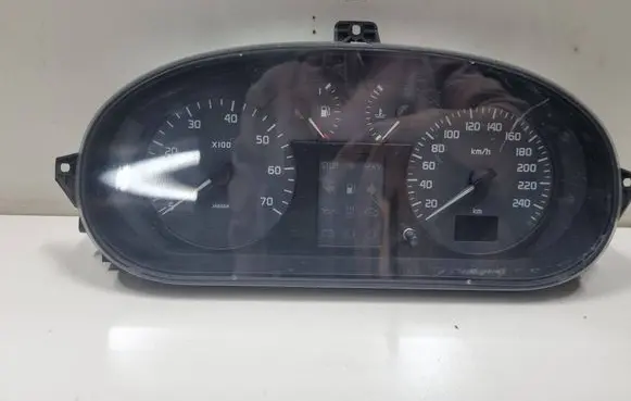 Speedometer (instrument cluster)
