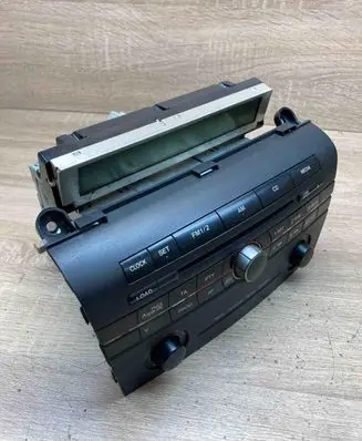 Mazda 3 I Radio/CD/DVD/GPS head unit BR2D669R0A 14795218