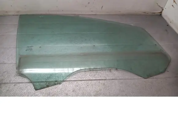 Fiat Croma Front door window glass four-door